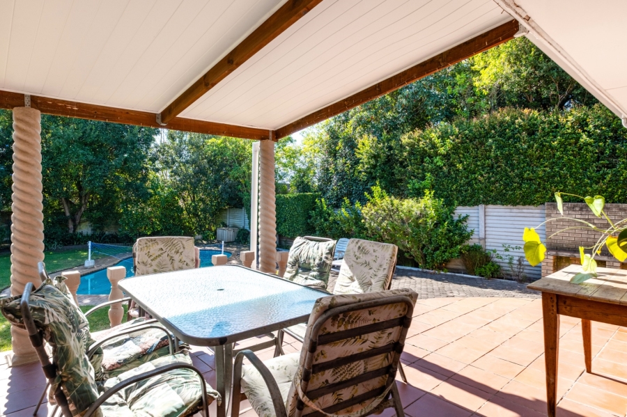 4 Bedroom Property for Sale in Bergsig Western Cape